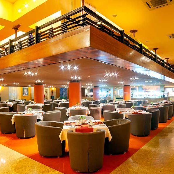 Speke Resort Convention Center Floating Restaurant